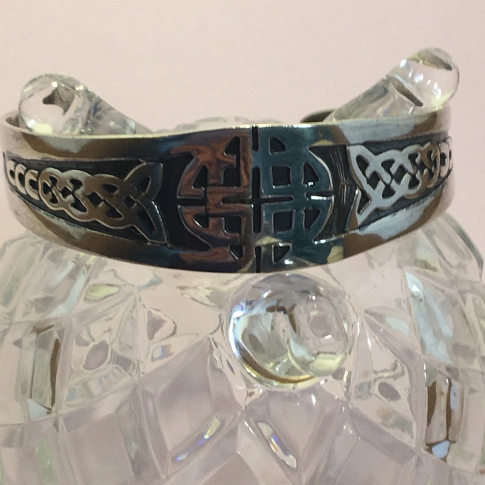 Handcrafted Mexico 929 & Onyx Cuff Bracelet